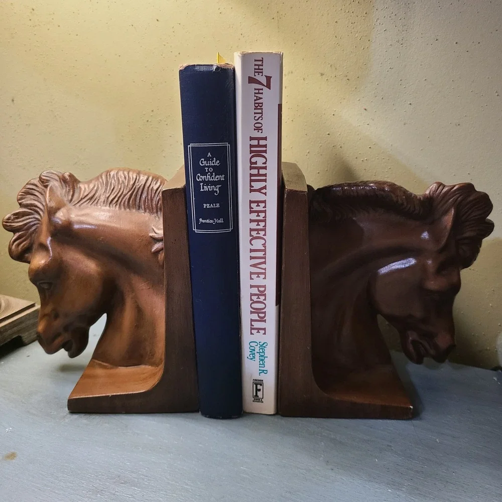 Vintage Mid Century Horse Head Bookends Set‎ Brown Wood Grain Ceramic Antiqued